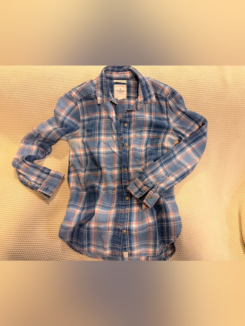 American Eagle Outfitters blue, white and red plaid button-up shirt in a S #plai